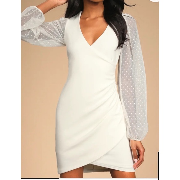 Lulus NWT Bridal Elegant White Long Sleeve Dress Size Medium - Picture 1 of 10